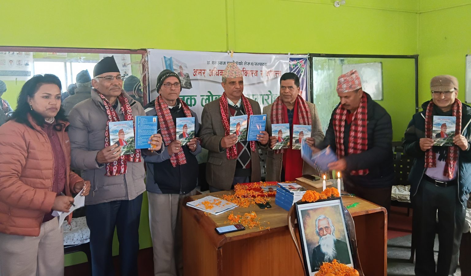 मोतिराम भट्टको बाटो पछ्याउँदै डा घनश्याम पुडासैनी !