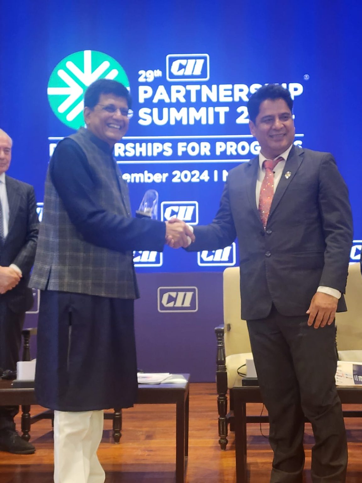 नेपालमा लगानी गर्न उद्योगमन्त्री भण्डारीद्वारा विदेशी लगानीकर्तालाई आब्हान