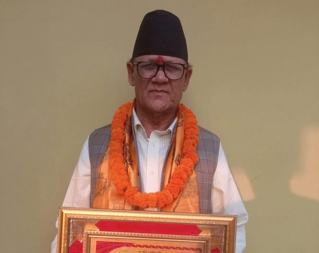 रहेनन् साहित्यकार भाग्यशाली अधिकारी