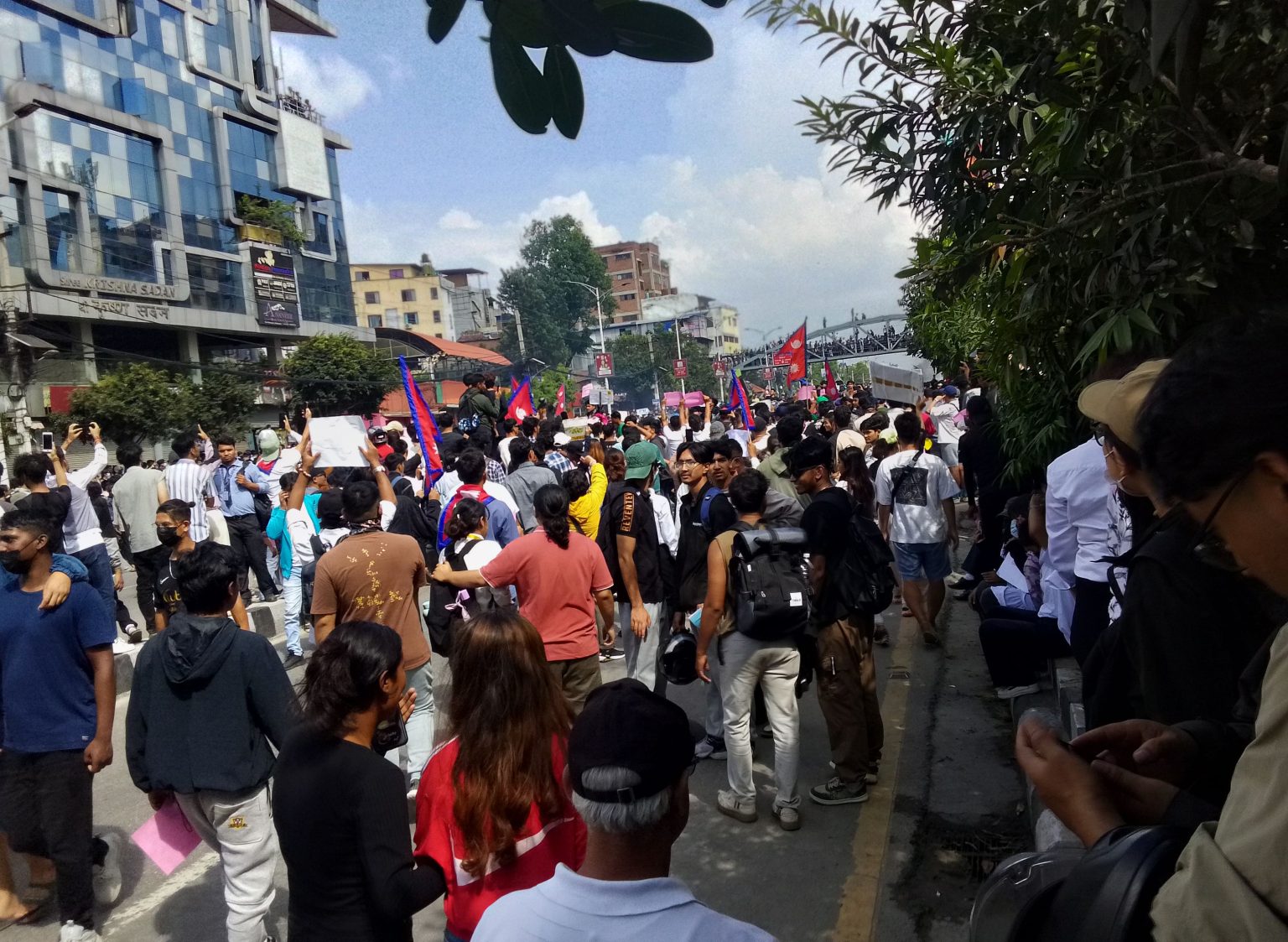 जेनजीको आन्दोलनमा प्रहरीले चलाएको रबर गोली लागेर दुई जना पत्रकार घाइते
