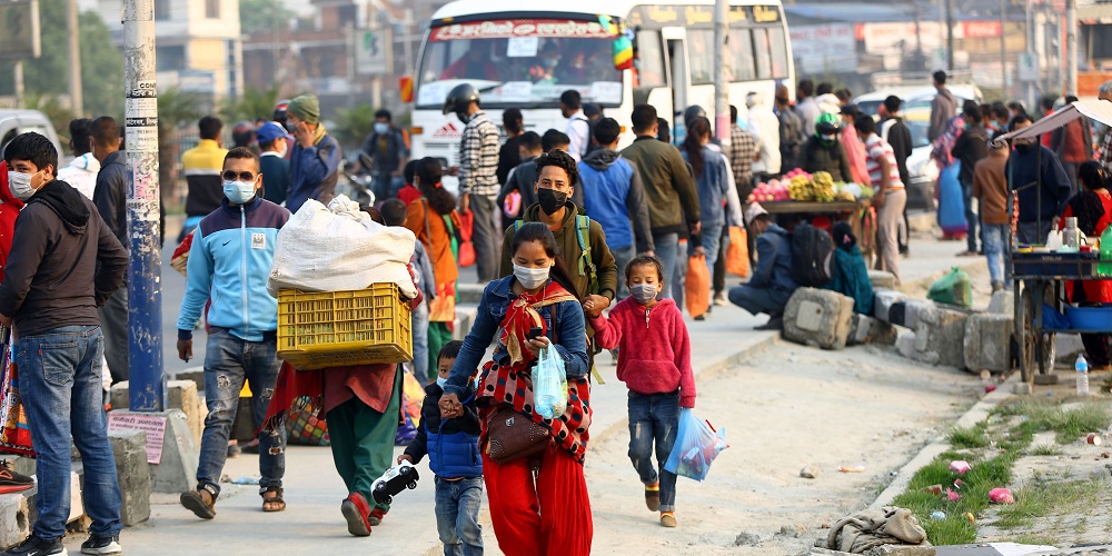 नयाँ बसपार्कमा यात्रुको घुइँचो, दसैँ नजिकिँदै भीड झन् बढ्ने अनुमान