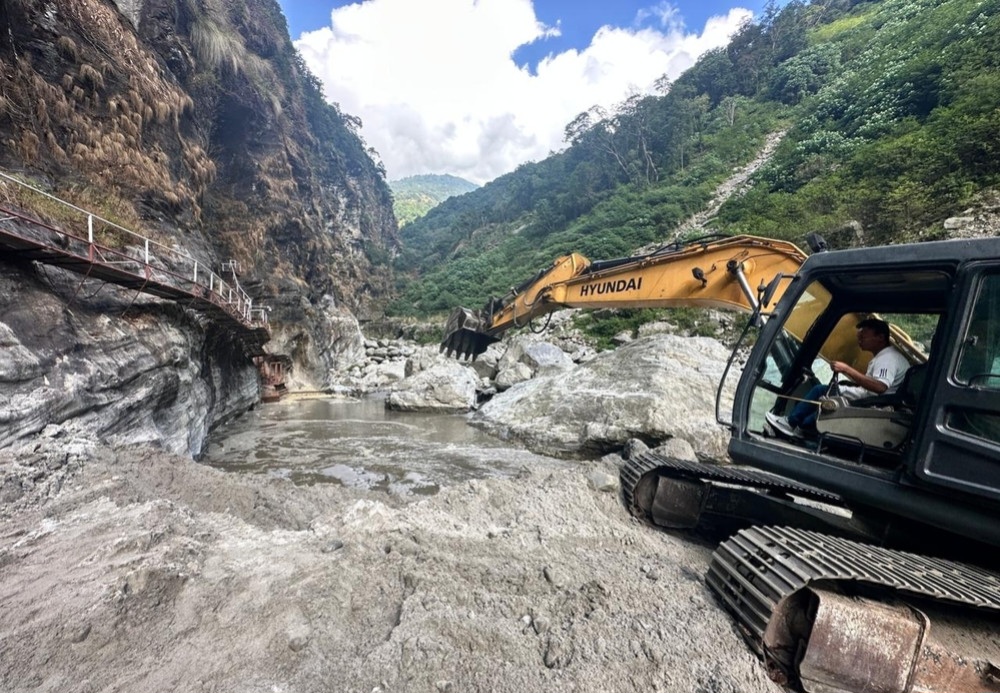 सिन्धुपाल्चोकवासीले मेलम्चीको पानी रोक्दा काठमाडौंको वितरण प्रभावित