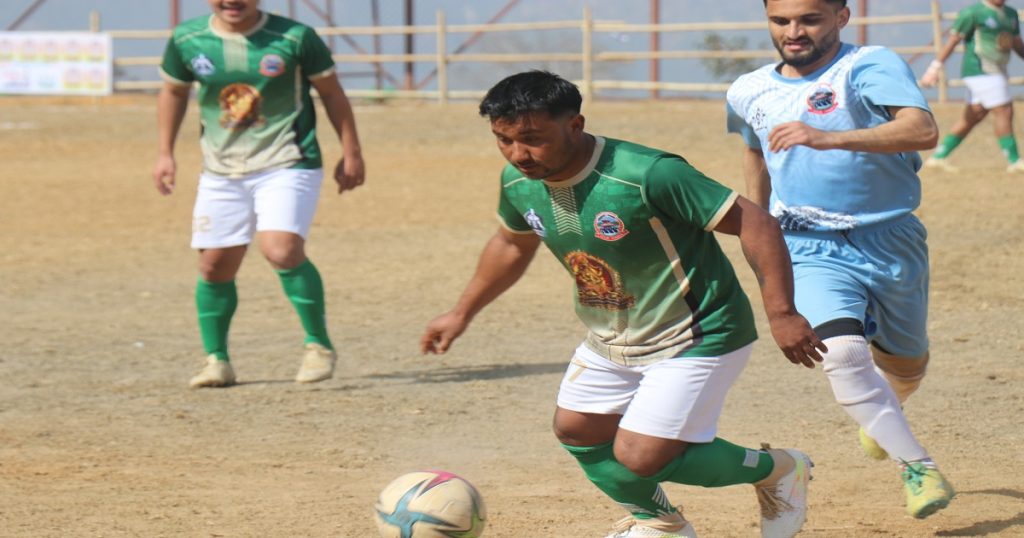 गोदावरी मेयर कप फुटबल सेमिफाइनल खेल मौसमले अन्योलमा