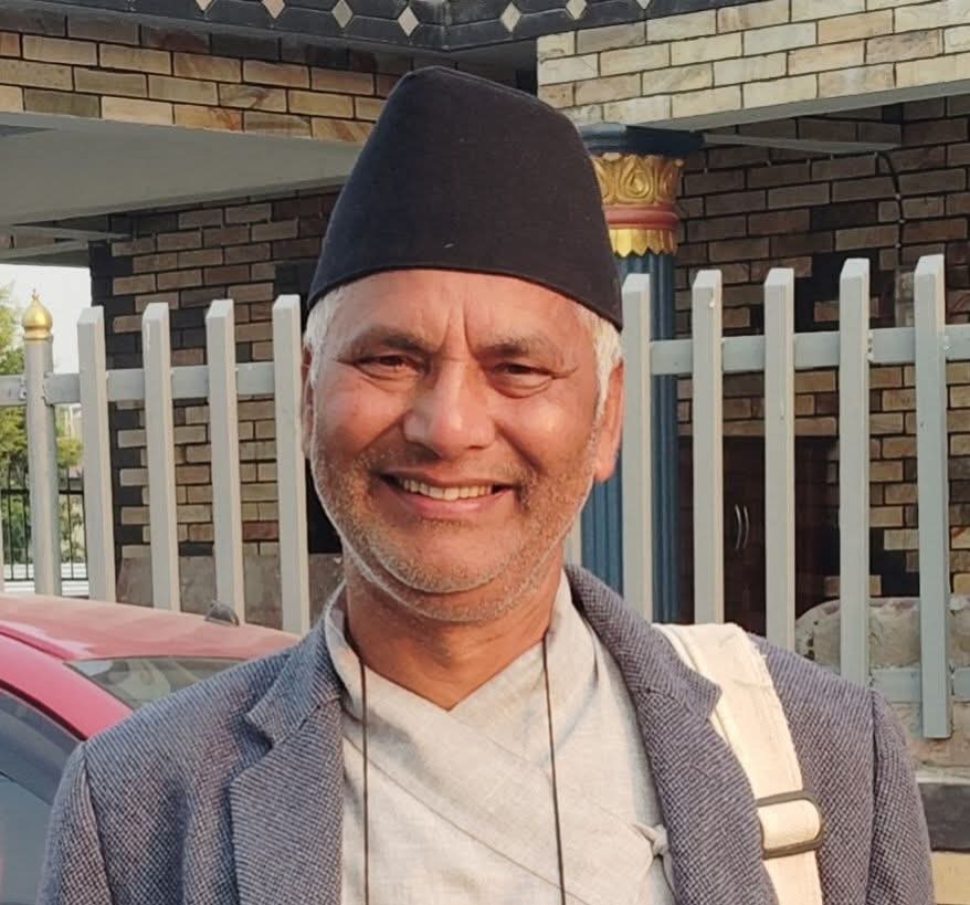 नासपाती बेचेर बैंकमा खाता, बाको पैसा चोरेर वचत !