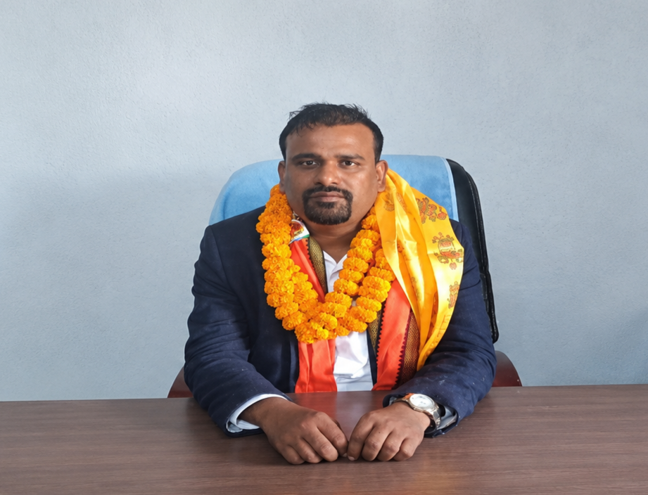 सोनमा गाउँपालिकाका प्रमुख प्रशासकीय अधिकृतले लिए ७२ हजार घुस