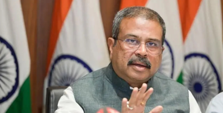 भारतका शिक्षामन्त्री धर्मेन्द्र प्रधानको राजीनामा, ३७ दिनदेखिको आन्दोलन फिर्ता