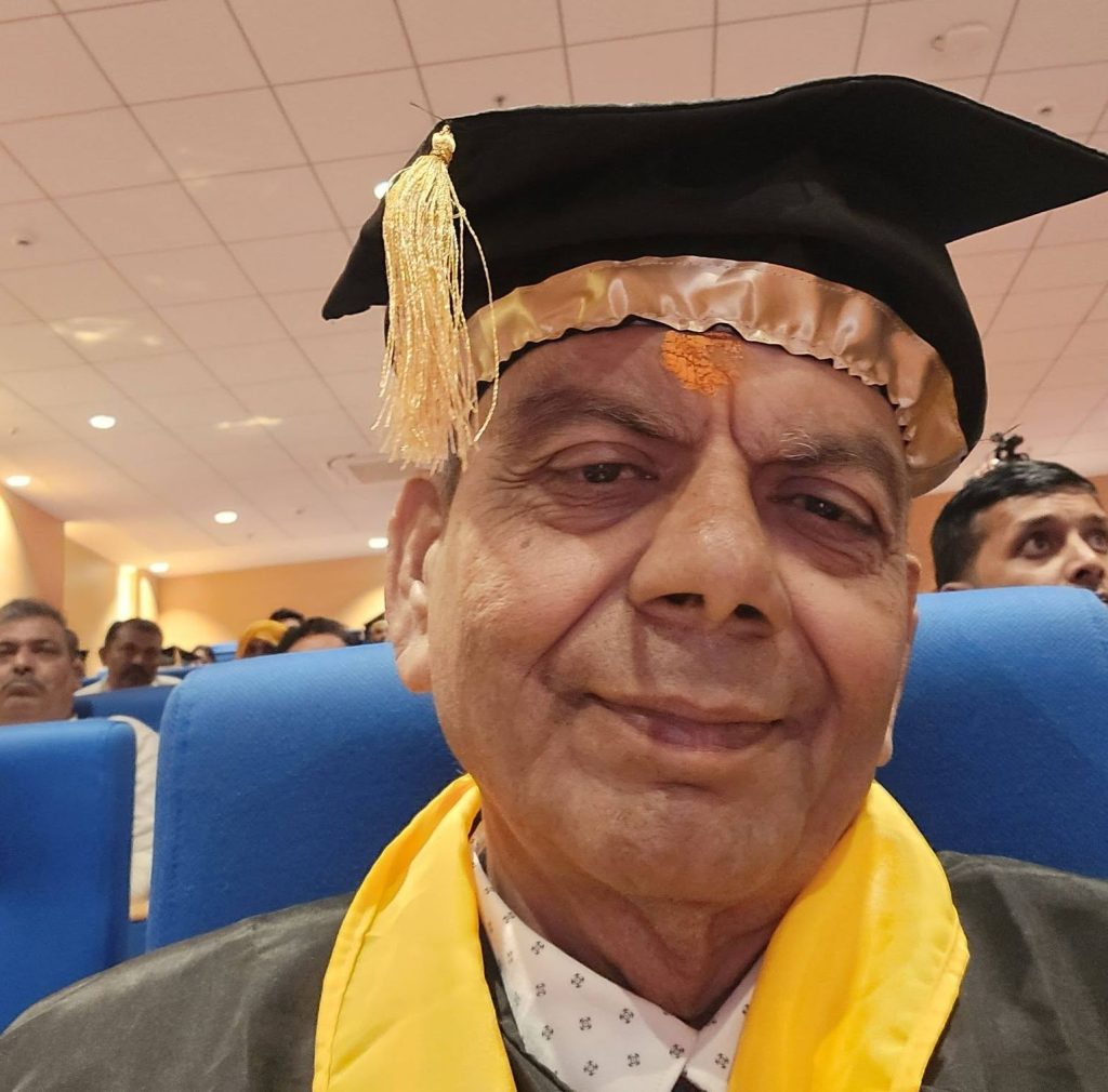 विश्व कीर्तिमानी गीतकार तथा उपन्यासकार डा. उपाध्यायलाई दशौं मानार्थ विद्यावारिधि